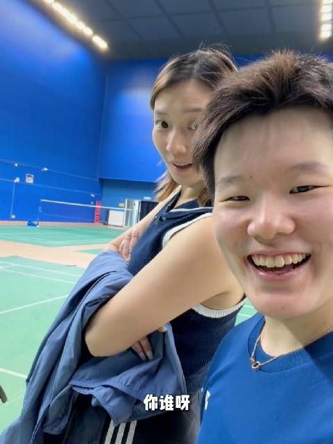 黄雅琼惊现刘圣书vlog，背景出现谌龙