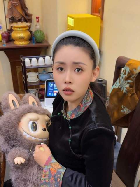 它真说饿了
