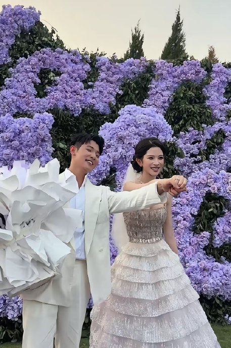 痞幼担任梅尼耶婚礼伴娘是真的吗? 痞幼担任梅尼耶婚礼伴娘是真的吗?