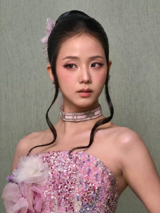金智秀在Met Gala上的英文表现如何? 金智秀在Met Gala上的英文表现如何?