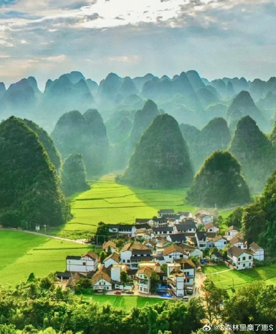 万峰林有哪些不可错过的景点和地道美食? 万峰林有哪些不可错过的景点和地道美食?