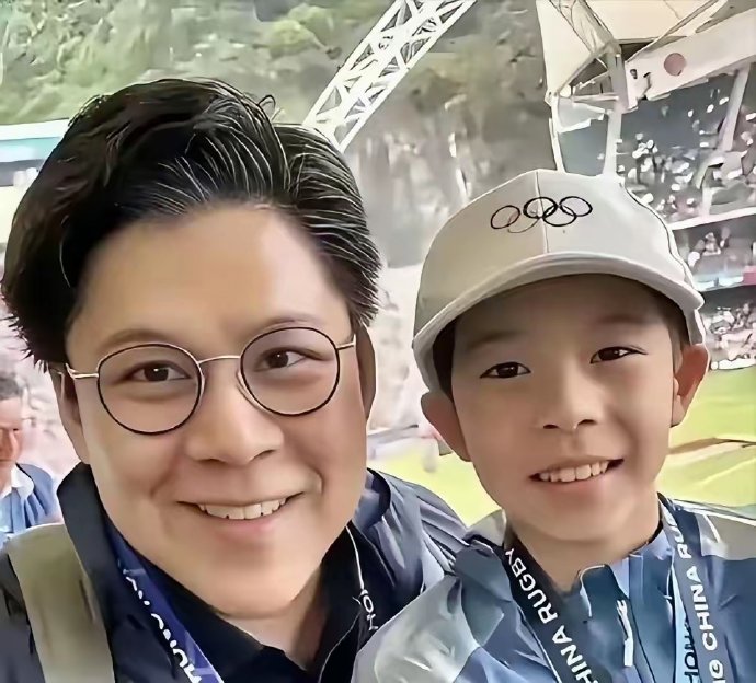 郭晶晶夫妇平时怎么教育三个孩子？