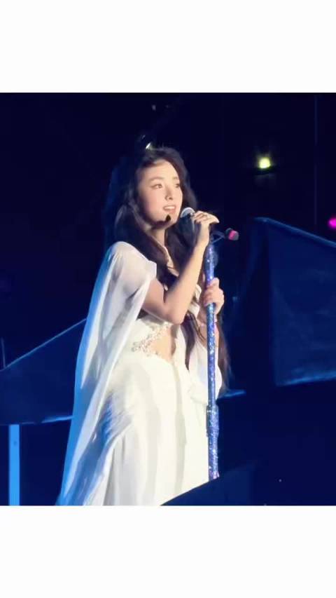 沈月希腊神女造型，晚风中美丽大气