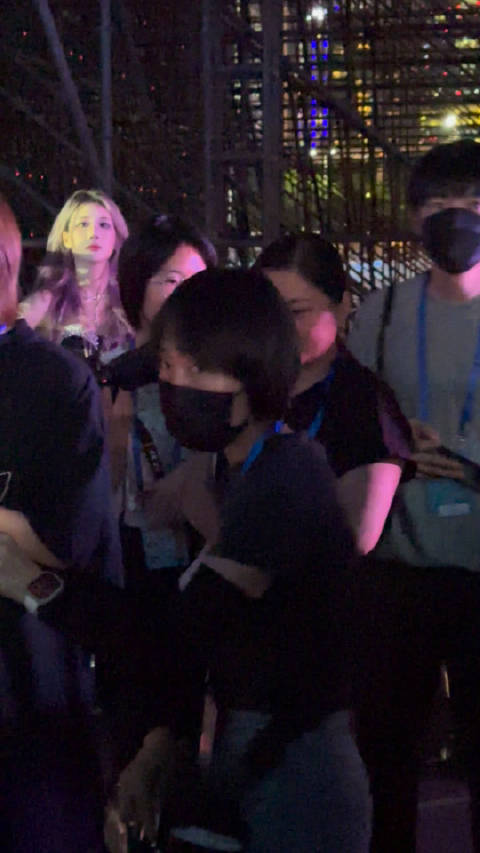 姚琛 微博奇遇记 后台偶遇打招呼，两人怎么认识的哇！