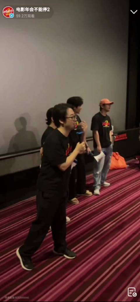李国庆年会偶遇张若昀，现场表白追剧成同担