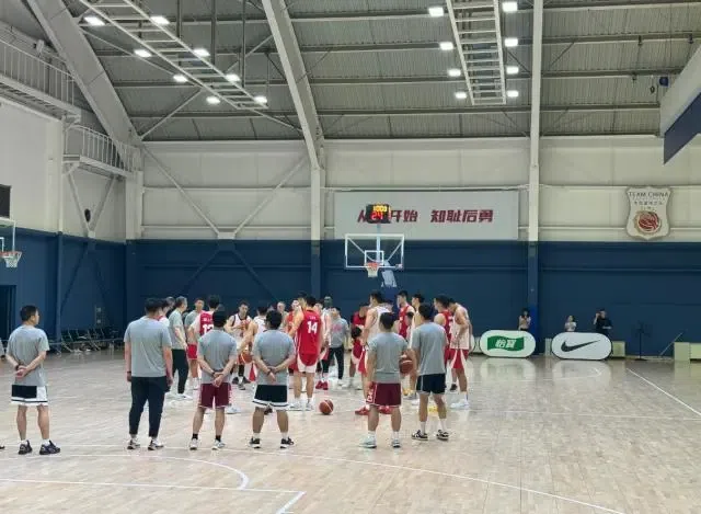 郭士强回应长期集训争议 提速抓快攻成备战重点
