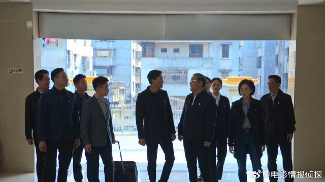 徐忠清白被证实 一回到指导组，众人集体在门口迎接