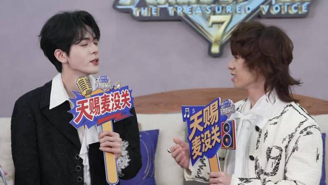 谈论低调音乐成长的幕后经历和杰出合作成果