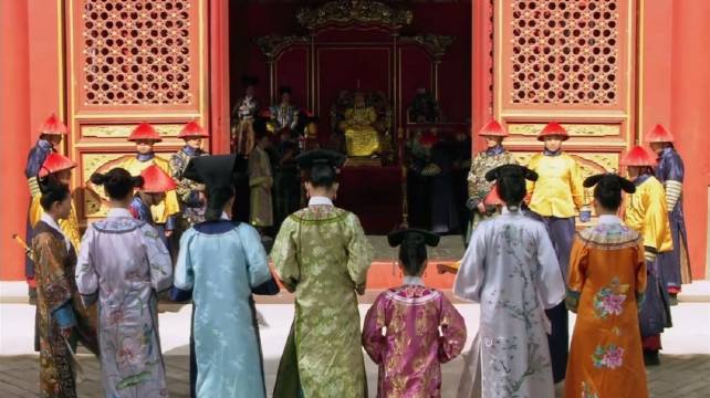 “嬛嬛一袅楚宫腰，正是臣女的闺名”
