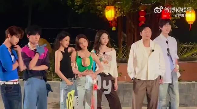 王赫野周翊然等九位嘉宾集结湘江游轮，8月11日开启夜间直播任务