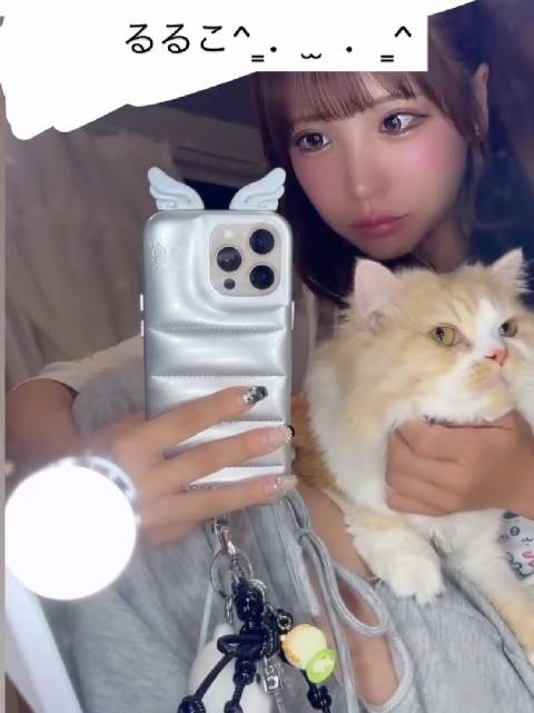 露露子^=• ω •=^