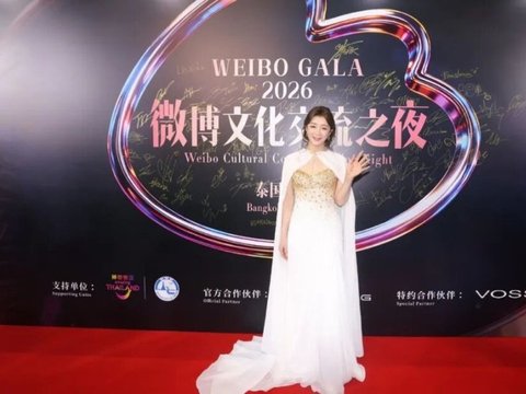 陈梦好美！罕见穿镶钻高叉长裙 离开国乒2年 仍力压樊振东王楚钦