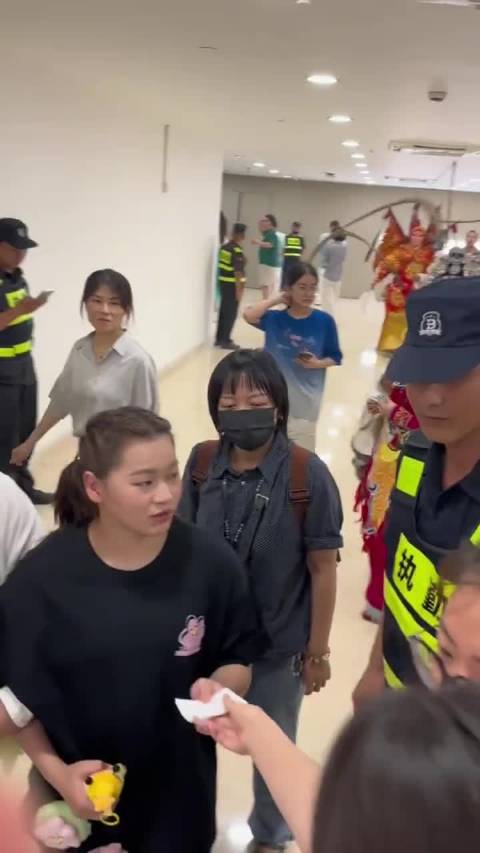 蜕变封神！冲破发育关逆风翻盘，全红婵早已不是那个腼腆小女孩！