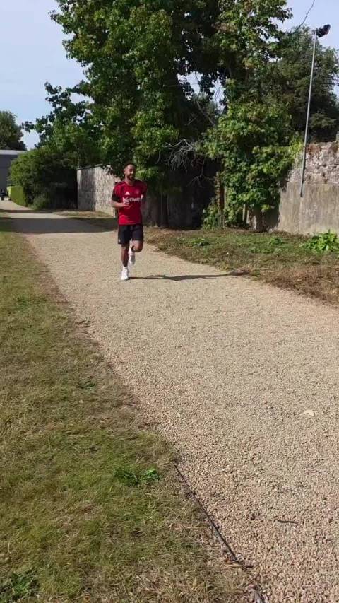 曼联都柏林首训开启，五天集训迎战利兹联
