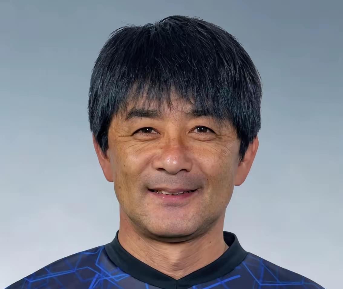 中国足球终于有“活人”了！U17国少在明日之星冠军杯上，把阿森纳、毕尔巴鄂、勒沃库森、河床这四支欧美豪门梯队挨个揍了一遍