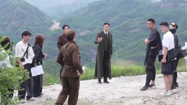 《九门》花絮，这道具怎么一撕就坏了呢？哈哈哈哈哈！