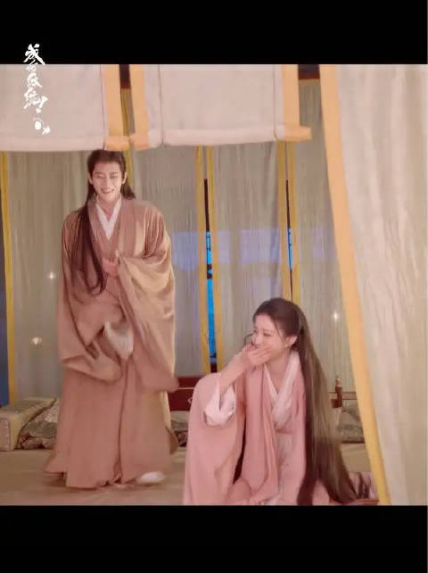两个幼稚鬼，能吓到谁呀