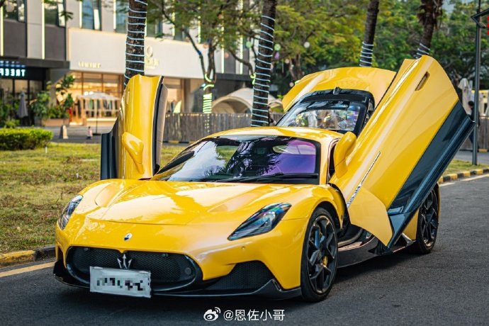玛莎拉蒂mc20二手价格100万