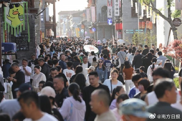 如何保障职工的带薪休假权益？