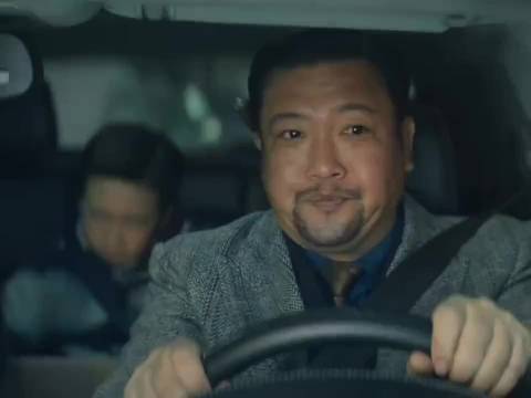 土豪下乡扶贫，没想到扶贫对象也开豪车 贾冰 沈腾