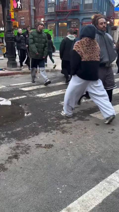蜘蛛侠全新一天里出来的小狗们演技怎么这么好啊！