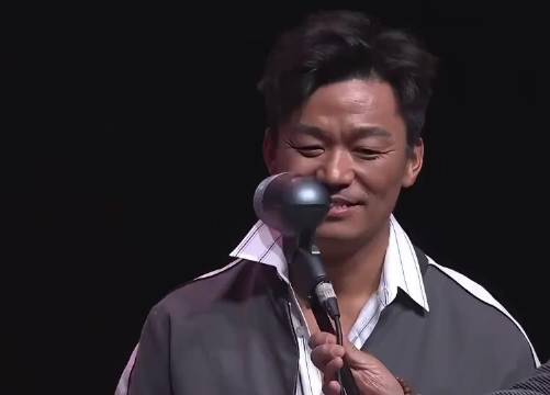 王宝强百花奖0票，大众奖项标准引争议