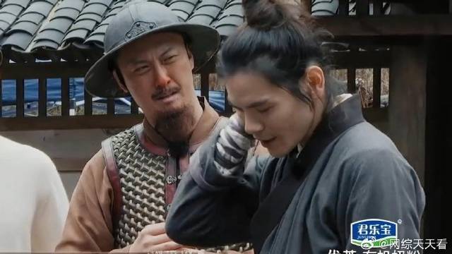 练武打没有身体好的 向佐自曝脖子也折过，许君聪看着都觉得疼！