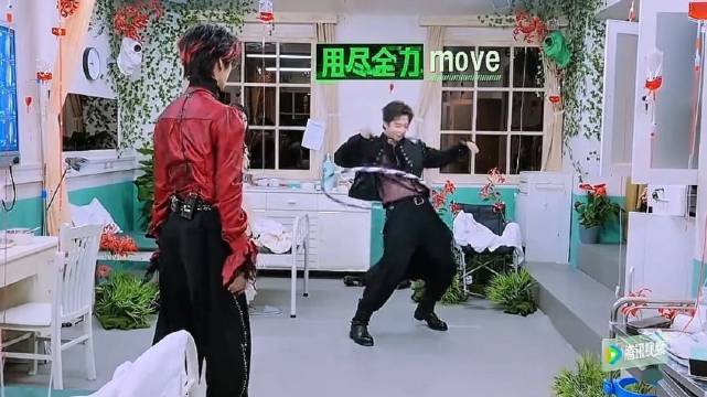 刘宇宁转呼啦圈，形似帝王蟹，学得快