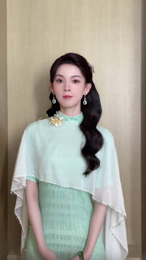 陈瑶浅绿旗袍造型，展现霍仙姑外柔内刚特质