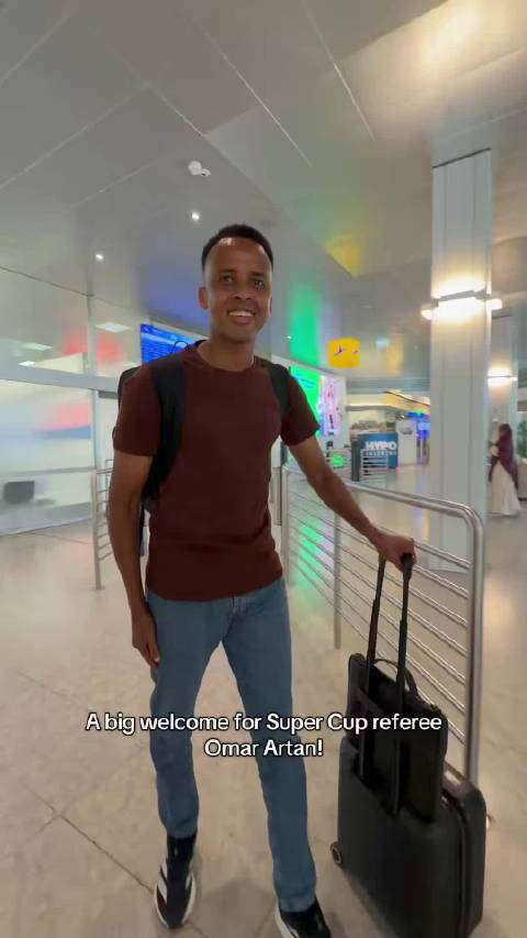 索马里裁判阿尔坦执法欧超杯决赛，阿斯顿维拉对阵巴黎圣日耳曼