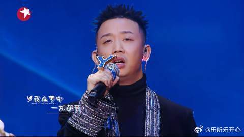 真·天生一对！陈小春GAI太会唱啦，你被暖到了吗？