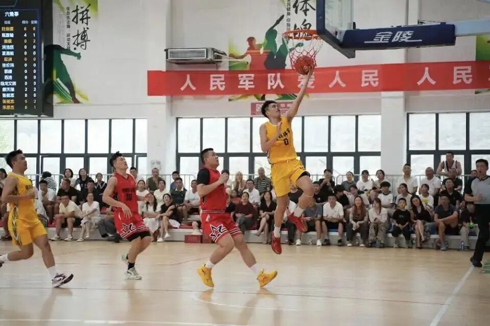 程万琦、姚明、郭振明、申甫都来看过恩BA