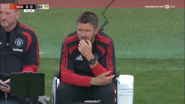 曼联6比5利兹联，卡里克掌控节奏姆博莫状态出色