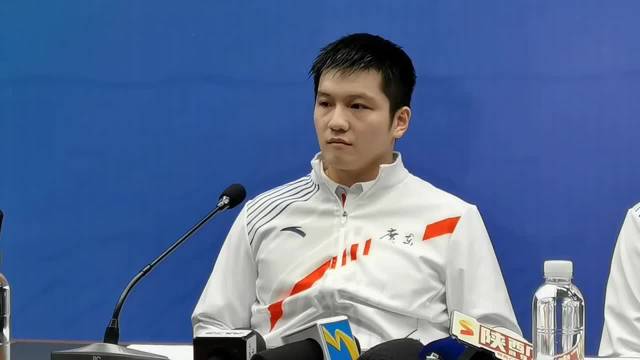 樊振东谈军旅生涯，战斗力凝聚力铸就硬仗品质