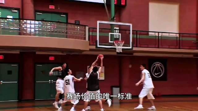 科比拒绝马龙挡拆单挑乔丹，赛场上问林书豪是谁
