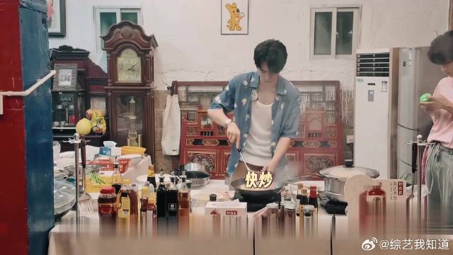 土豆泥下锅就糊了，厨房小白翻车现场