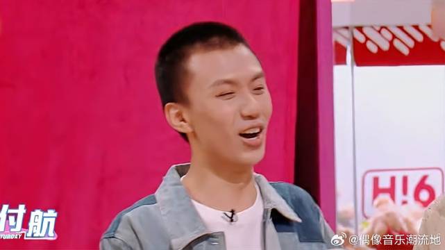 听到付航拿了脱口秀冠军，石凯立马开舔，何炅无语了！