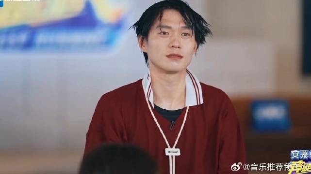 跑男弹射飞椅有多恐怖？ 范丞丞魏大勋一脸生无可恋，苏醒却异常兴奋