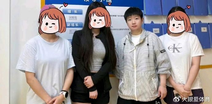 孙颖莎餐厅合影曝光！伤病康复状态一目了然