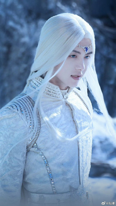 麦迪娜马天宇《幻城》后再同框，友谊比剧情更甜