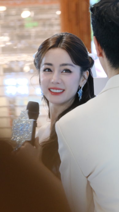 推荐一些迪丽热巴在《花儿与少年》中的精彩视频