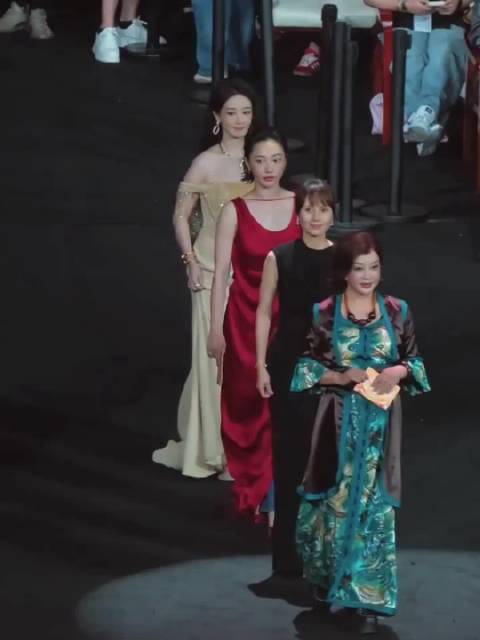 百花奖四代女性力量，好高级的画面、杨紫 袁泉 刘晓庆 白百合