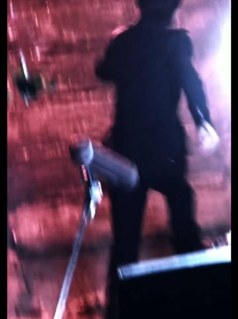好有氛围感的一幕 原原man到爆 已经开始脑补情节了