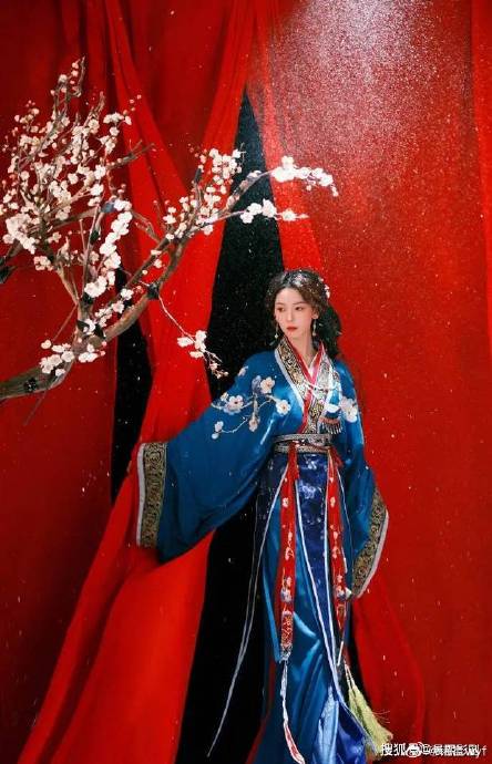陈瑶战国袍造型的妆容服饰有哪些亮点？