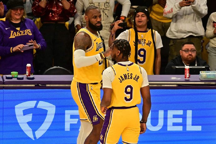NBA父子大战具体在哪天举行？