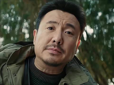 孙子放学回家，不料竟发现瘫痪奶奶在打篮球，简直不可思议！"抓娃娃"