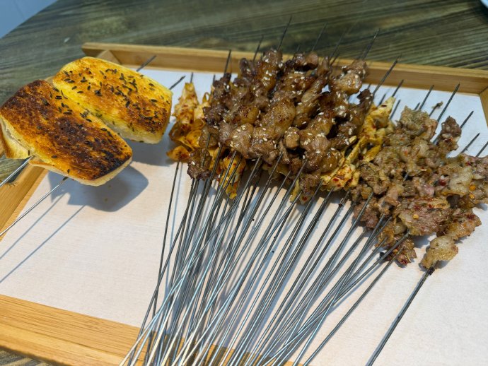 东北烧烤有哪些必点菜品? 东北烧烤有哪些必点菜品?