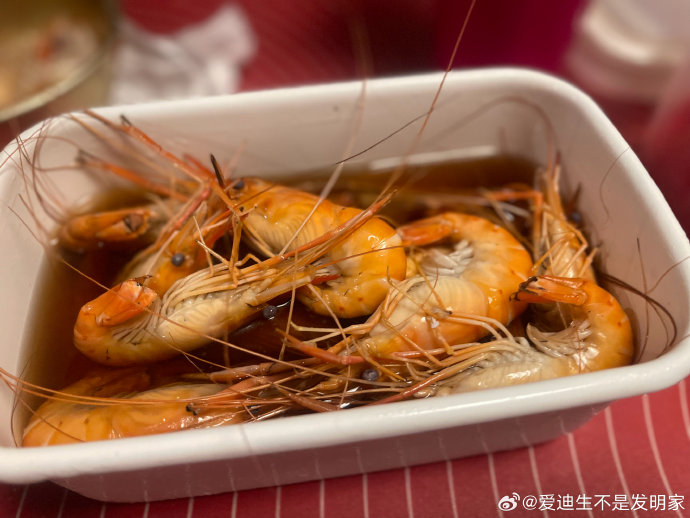 饭店里的罗氏虾为什么比市场贵很多？