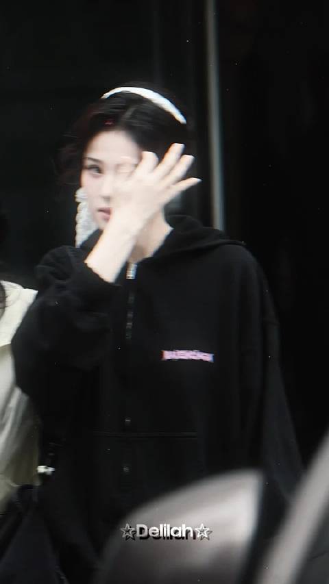 未公开·雾鬓风萦