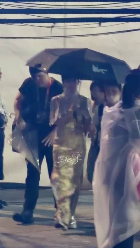成龙国际电影周，ZZ的唯美亮相，心动珍藏～ Cr：见水印